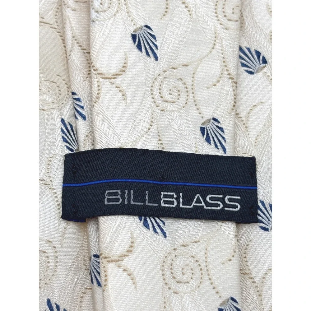 Bill Blass Men's 100% Silk Necktie Ivory Cream Blue Floral Geometric Made USA